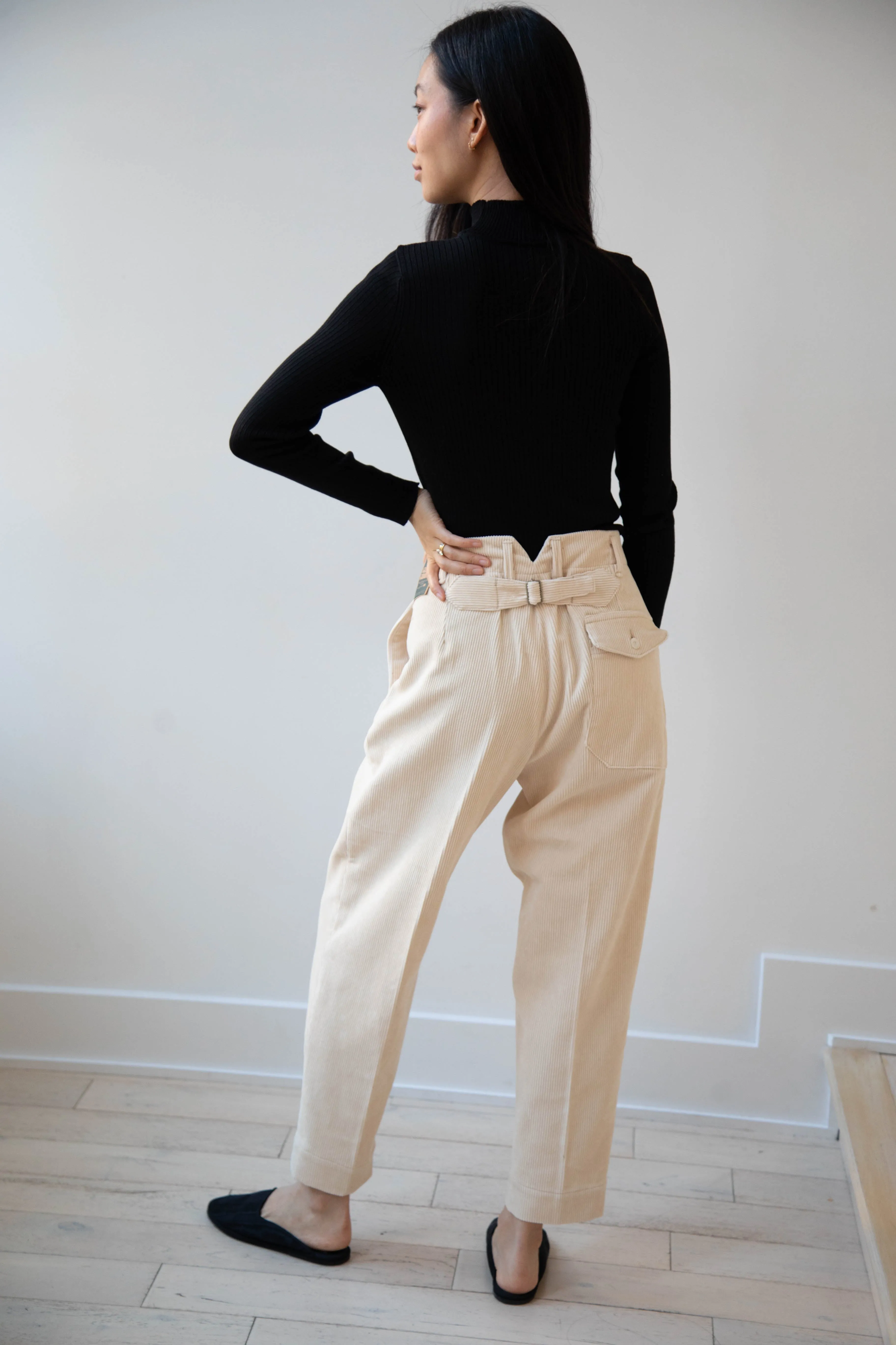 Aseedonclöud | HW Corduroy Slacks in Off White