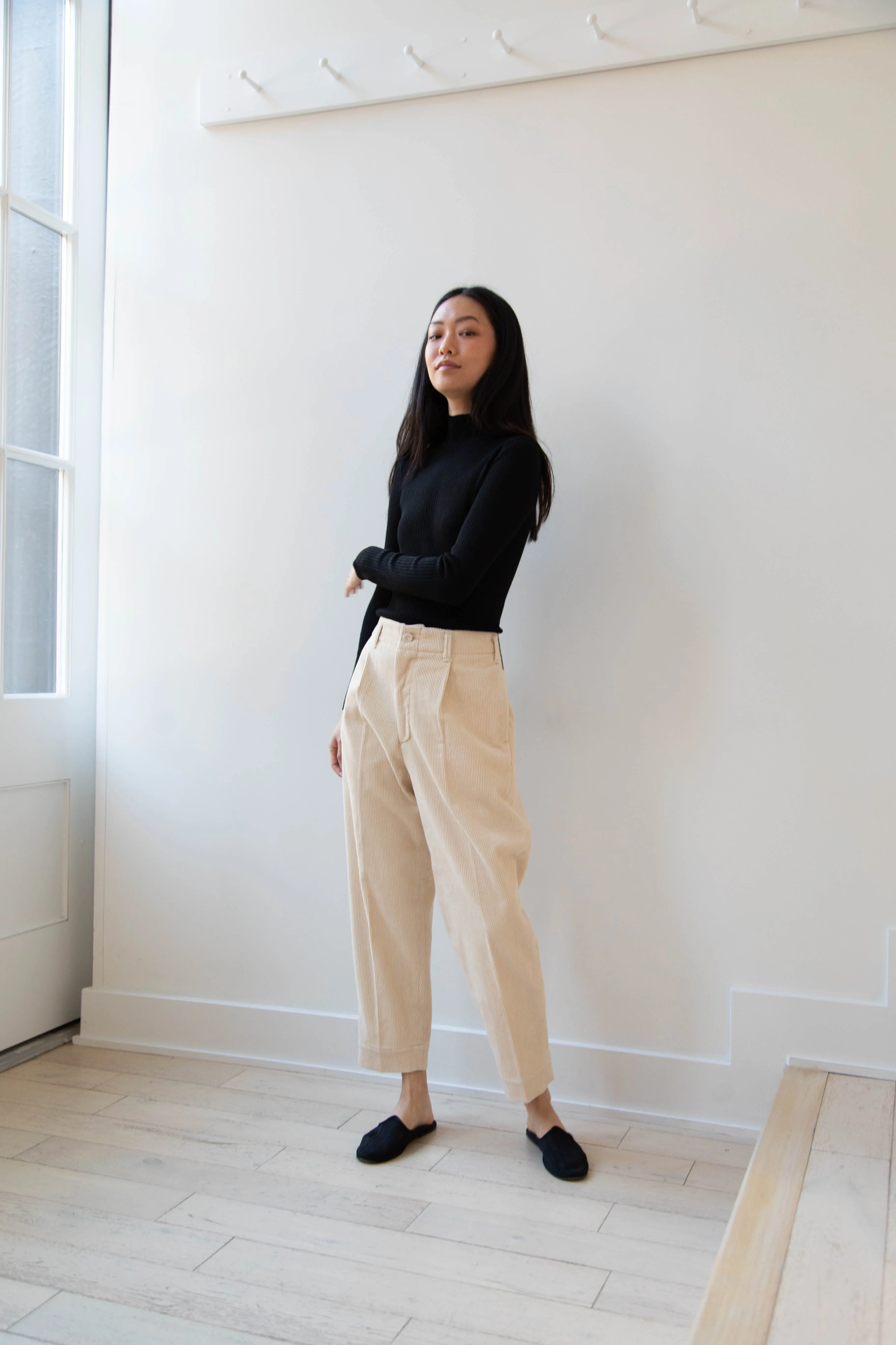 Aseedonclöud | HW Corduroy Slacks in Off White