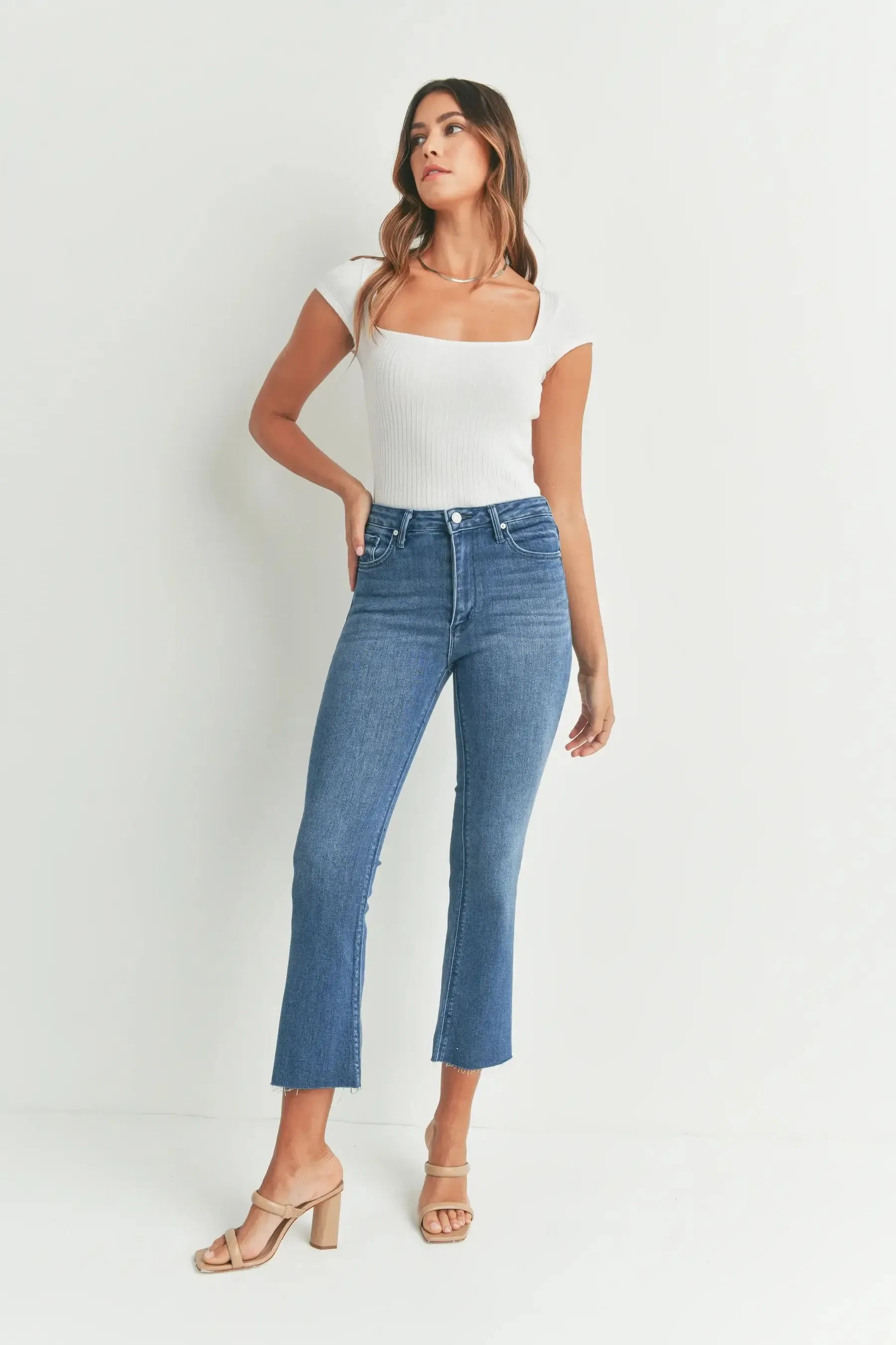 FLARE CROPPED SLIM FIT DENIM JEANS