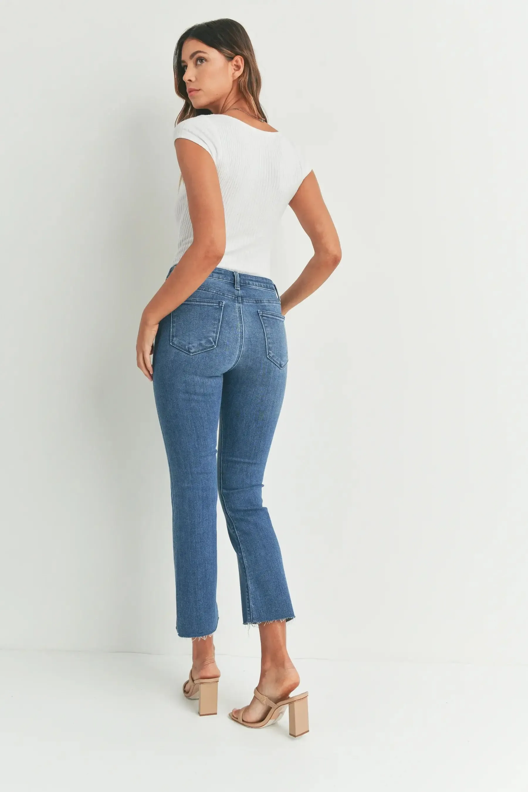 FLARE CROPPED SLIM FIT DENIM JEANS