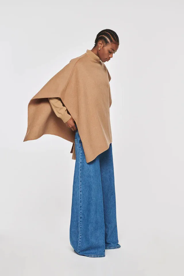 Journey Wrap Cape by Aligne