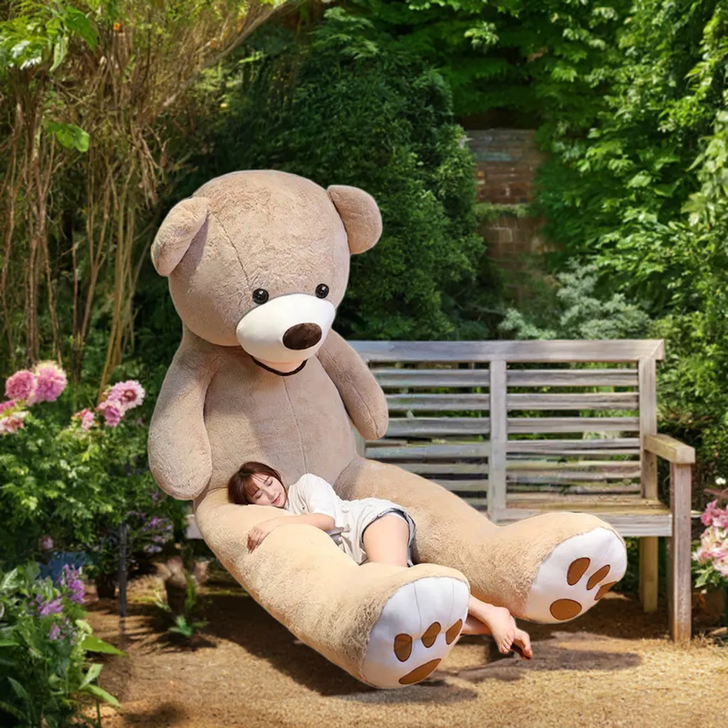 World's Biggest Teddy Bear (11ft)